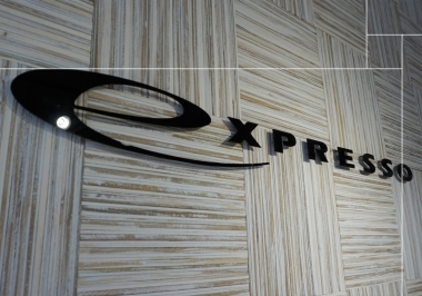 Project Expresso winkels met Nipa hut envi slat white wash